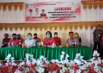 Warga Bolmong Terima Dana BST Covid 19