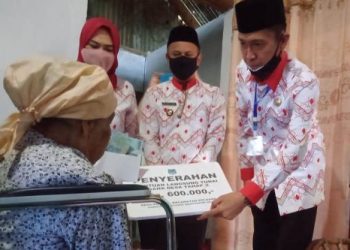 Iskandar Tak Kenal Lelah, Salurkan Langusung BLT DD Tahap II