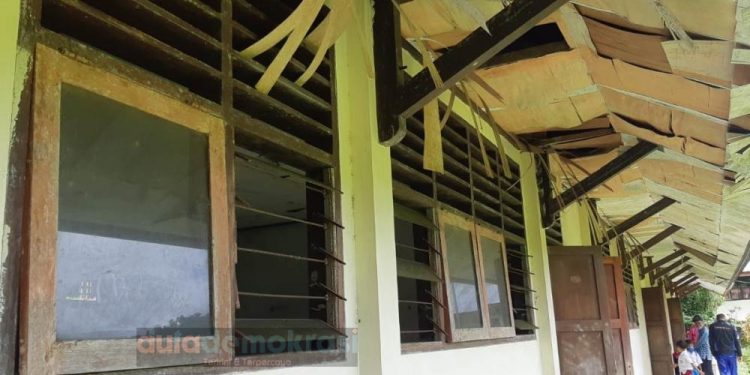 Sekolah Terpencil Desa Serasi Terhapus Sistem