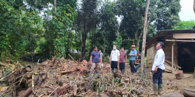 Sekda Tahlis Tinjau Langsung Lokasi Bencana