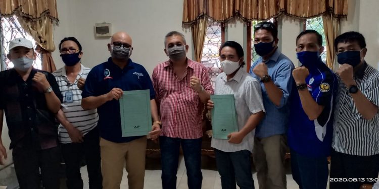 Terima SK, DPC SBSI KK Diminta Segera Sosialisasikan Undang – Undang Ketenagakerjaan