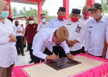 Gebrakan Iskandar-Dedi, Dua Pasar Tradisional Diresmikan