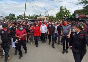 Olly Disambut Histeris Warga Doloduo