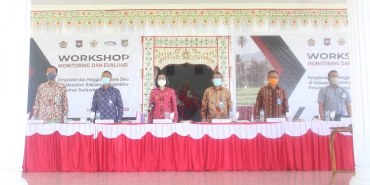 Bupati Yasti Buka Workshop Monitoring dan Evaluasi Dandes