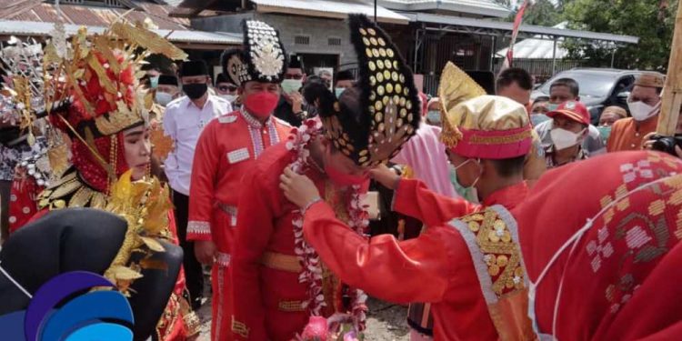 Putra Posigadan Disambut Meriah Adat Gorontalo