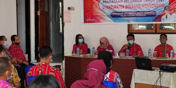 Sekda Tahlis Buka Sosialisasi Pendataan Keluarga