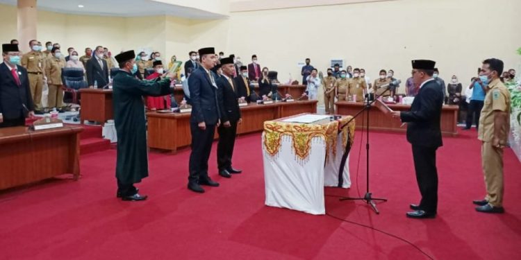PAW Dua Orang Anggota DPRD Bolmong Diambil Sumpah