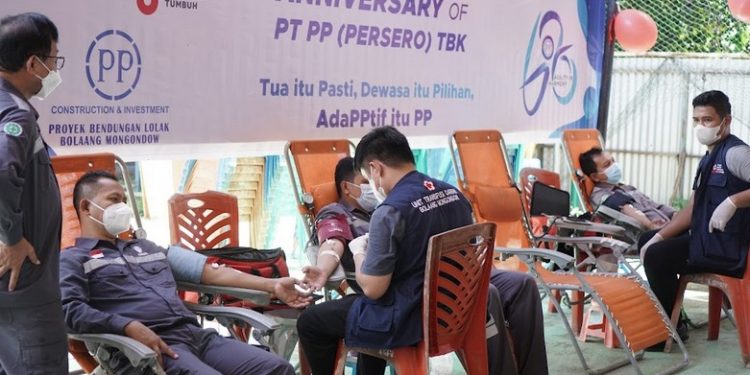 68 Tahun PT. PP Bendungan Lolak, Sumbang Darah