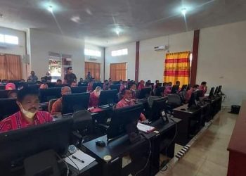 Peserta JPT Salin Makalah Bentuk Power Point