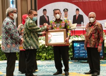 Bupati Bolmut Boyong Tiga Penghargaan Dari BKKBN