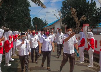 Kunker di SMK Negeri I Kaidipang, Kepala Dikdas Sulut Disambut Antusias