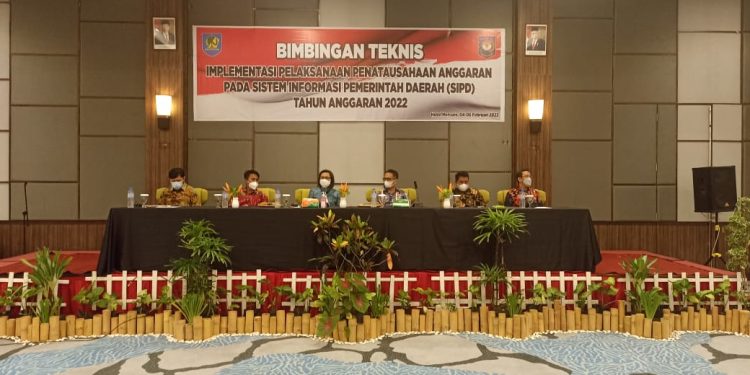 Bupati Yasti Buka Bimtek Implementasi Pelaksanaan Penatausahaan Anggaran pada Sistem Informasi Pemerintah Daerah Tahun 2022