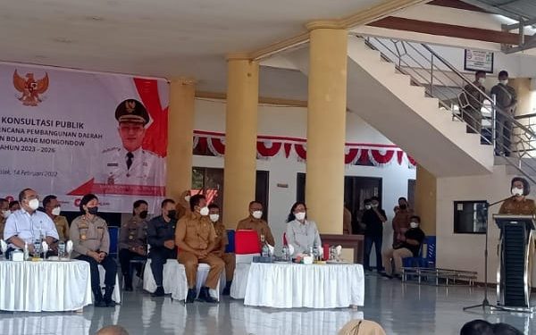 Bupati Yasti Buka Forum Konsultasi Publik