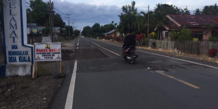 Rawan Kecelakaan, Proyek Tambal Sulam Jalan Trans Sulawesi di Bolmut Tuai Sorotan Warga
