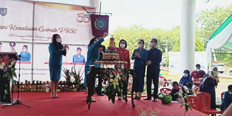 Bupati Yasti Sambut Gubernur Olly Dondokambey dan TP PKK se-Sulut, pada Gelaran HKG TP PKK ke-50 di Bolmong