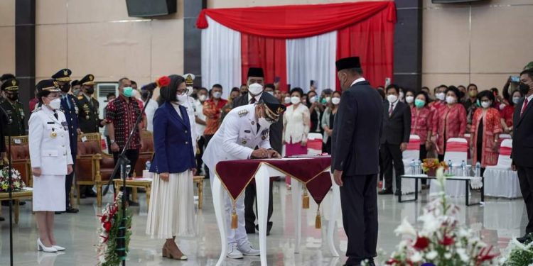 Limi Mokodompit Resmi Penjabat Bupati Bolmong usai Dilantik Gubernur Olly Dondokambey