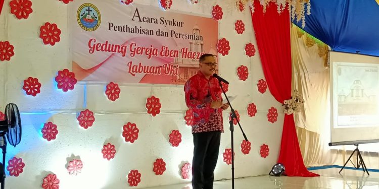 Pj Bupati Bolmong Limi Mokodompit Resmikan Gereja di Desa Labuan Uki