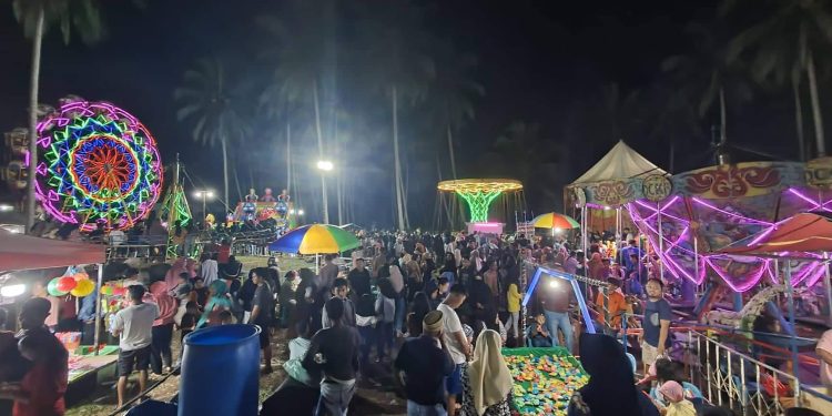 Berbagai Wahana di Pasar Malam Pantai Batu Pinagut, Disambut Antusias Masyarakat
