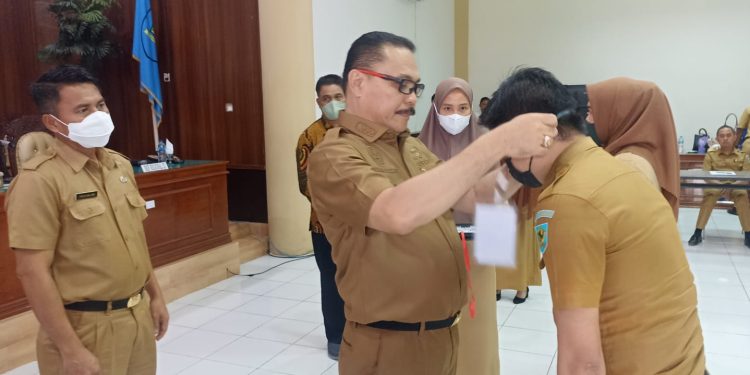 Pj Bupati Limi Mokodompit Buka Ujian Dinas dan Kenaikan Pangkat Penyetaraan Ijasah ASN