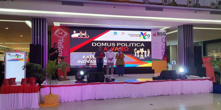 Mantap, DPRD Bolmut Boyong Dua Penghargaan di Legislatif SulutGo Expo di Manado