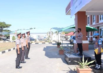 Lima Anggota Polres Bolmut Resmi Naik Pangkat Setingkat Lebih Tinggi