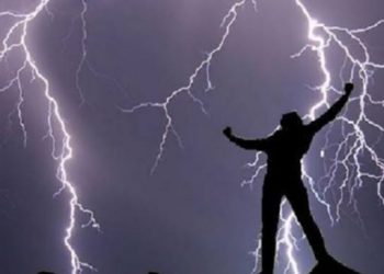 Insiden Nahas, Pesepak Bola Ini Tewas Disambar Petir