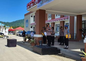 Dua Punggawa Polres Bolmut Resmi Berpindah Tugas