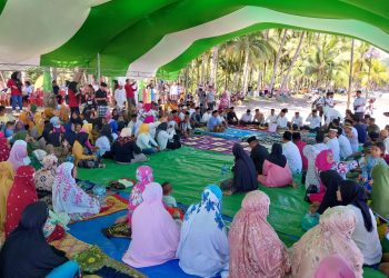 Pj Bupati Limi Mokodompit Hadiri Mandi Safar di Desa Babo