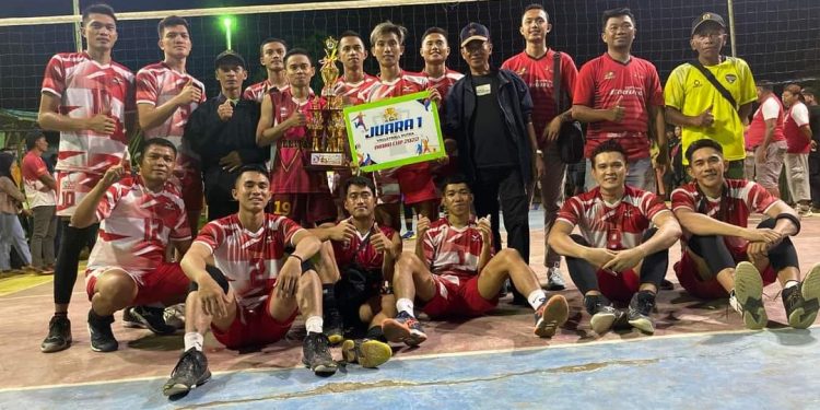Bungkam Putra Mandiri, Tunas Muda Bigo Selatan Juara Turnamen Voli Ball Imana Cup 2022