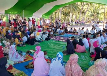 Pj Bupati Limi Mokodompit Hadiri Kegiatan Mandi Safar