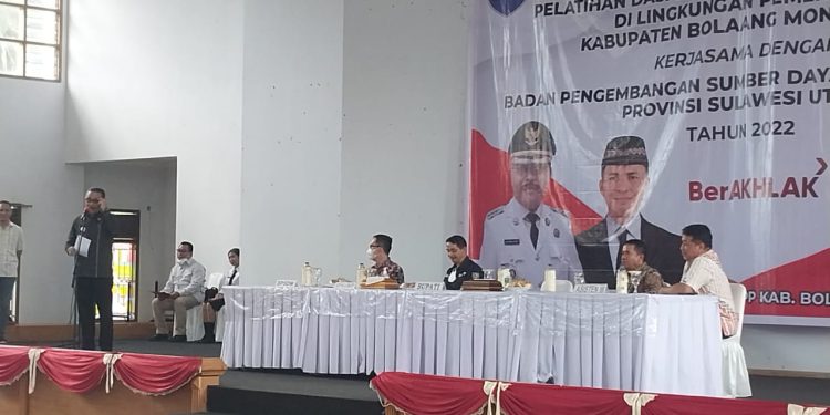 Pj Bupati Limi Mokodompit Buka Latsar CPNS Tahun 2022 kerjasama dengan BPSDMD Sulut