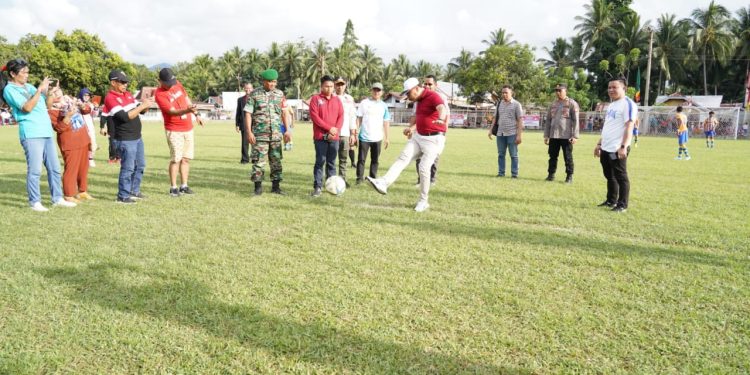 Bupati Limi Mokodompit Buka Turnamen Sepak Bola Porprov 2022