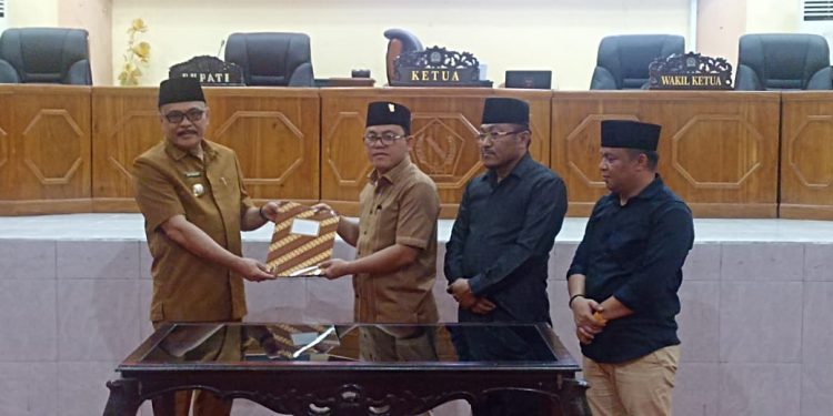 DPRD Bolmong Laksanakan Rapat Paripurna Penandatanganan Kesepakatan KUA-PPAS APBD 2023