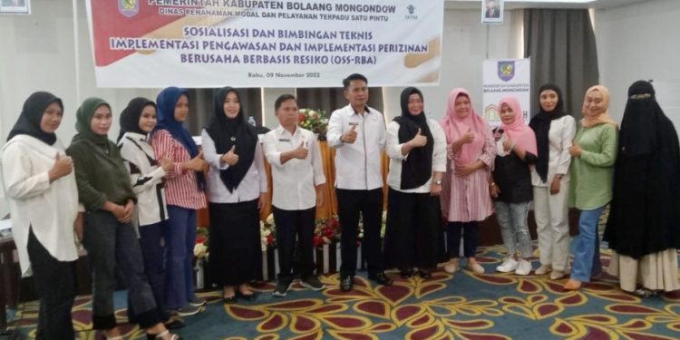 Sekda Tahlis Buka Sosialisasi dan Bimtek OSS-RBA