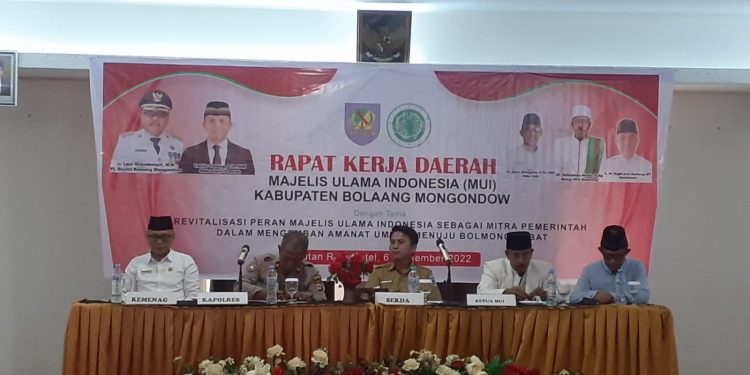 Sekda Tahlis Buka Rakerda MUI Bolmong