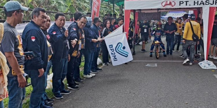 Meriahkan Migran Day di Kotamobagu, Benny Rhamdani didampingi Tatong Bara buka Drag Race