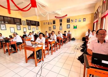 Penyusunan Makalah Peserta Digelar