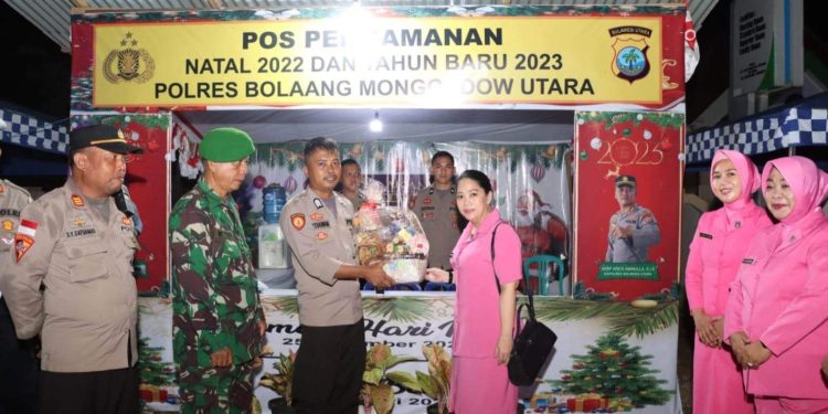 Bingkisan Kapolres Bolmut Bagi Petugas di Pos Operasi Lilin Samrat 2022