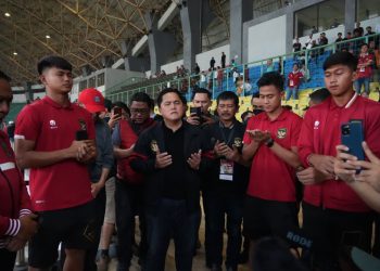 Indonesia Batal Tuan Rumah Piala Dunia U20, Ganjar dan Koster Diserbu Netizen 
