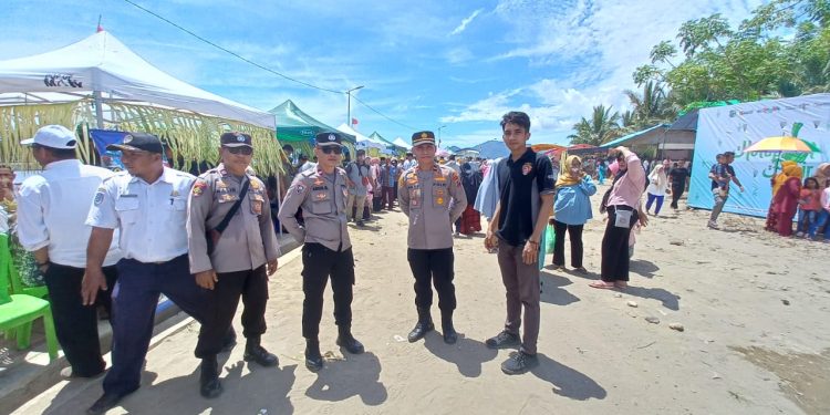 Polsek Pinogaluman Amankan Ketupat Fair di Pantai Buko