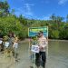 Antisipasi Perubahan Iklim, Kapolsek Sangkub Dan Aparat TNI Bintauna Rehabilitasi Hutan Mangrove