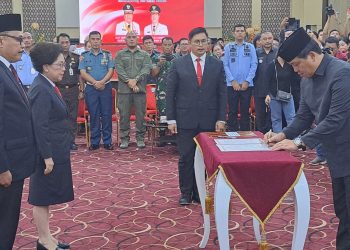 SK Perpanjangan Jabatan Penjabat Bupati Bolmong Resmi Diserahkan