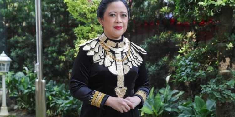 Pakaian Adat Bolaang Mongondow Begitu Indah Digunakan Ketua DPR RI Puan Maharani