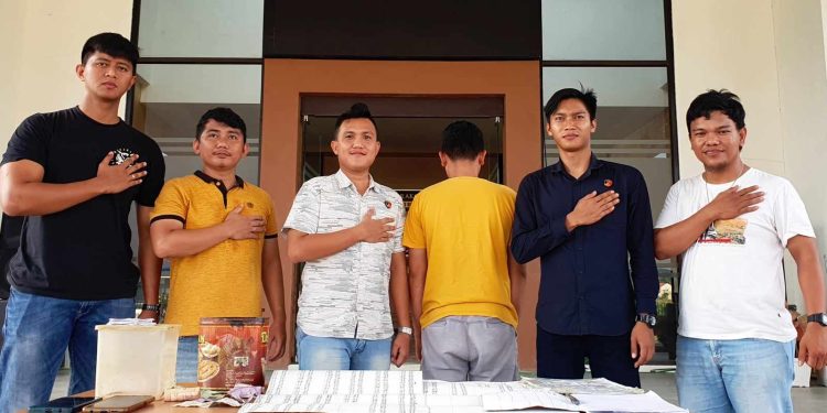 Seminggu Jabat Kasat Reskrim, IPTU Doly Irawan S.Tr.K Amankan Terduga Pelaku Judi Togel di Bolmut