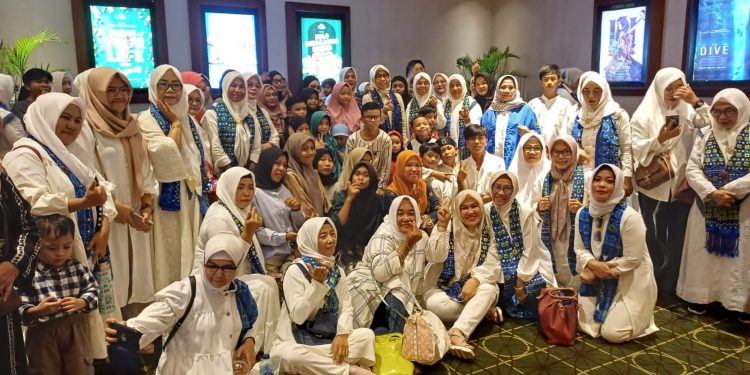 Yasti Soepredjo Mokoagow Ajak Anak Yatim Masuk Mantos Nobar Film Bioskop
