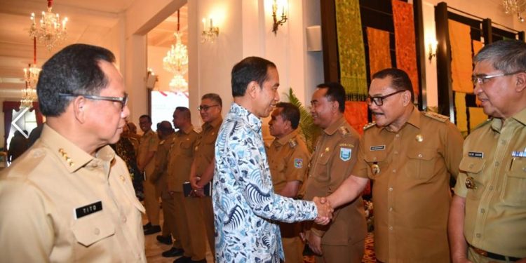 Limi Mokodompit Bersama Seluruh Kepala Daerah se Indonesia Rakor Bersama Jokowi