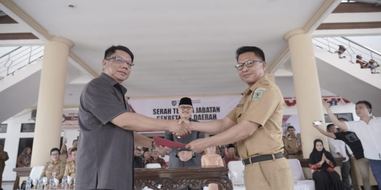 Serah Terima Jabatan Sekda Bolmong, Abdullah Resmi Gantikan Tahlis