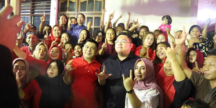 Warga Kotamobagu Sambut Baik Kedatangan Rio Dondokambei