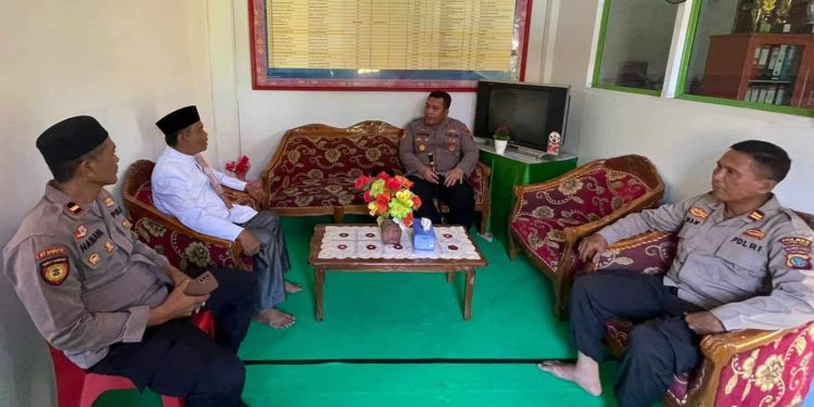 Jalin Silaturahmi Dengan Ketua MUI Bolmut, Ini Harapan Kapolres Juleigtin Siahaan