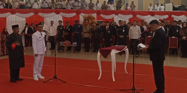 Sekda Definitif Kabupaten Bolmut Dilantik Penjabat Bupati Bolmong